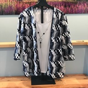 Alfred Dunner business style 2 layered top with necklace. 3x